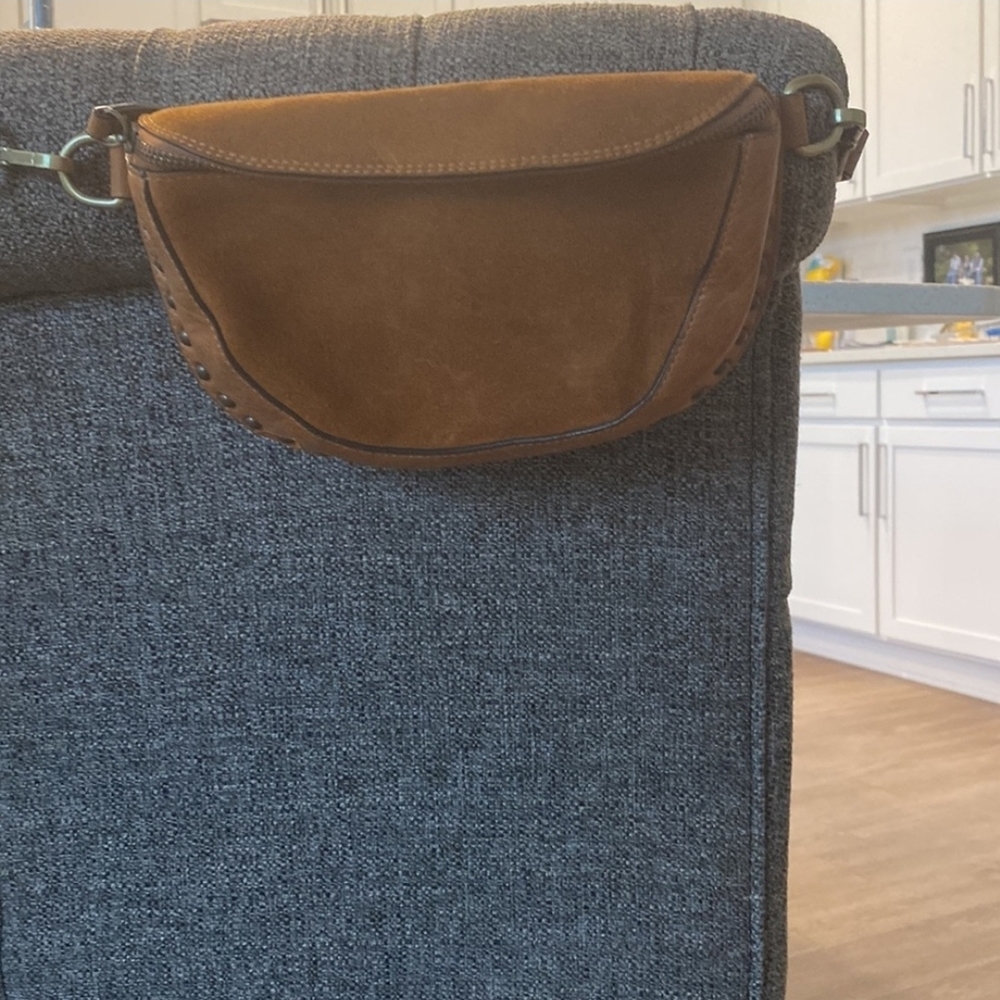 🌻 Sundance leather and suede belt or around the body bag, purse made in Italy. - Picture 7 of 15